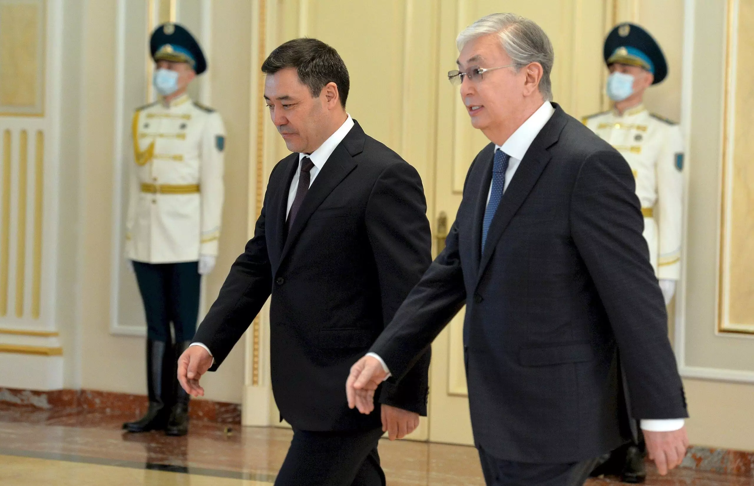 Токаев выразил соболезнования президенту Кыргызстана в связи с гибелью людей из-за схода сели