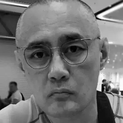 Журналист Айдос Садыков скончался после покушения
