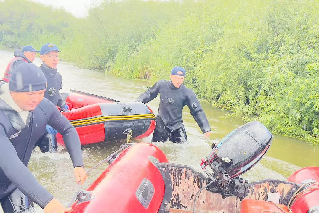 Тело утонувшей девочки нашли спустя три дня в реке Нура