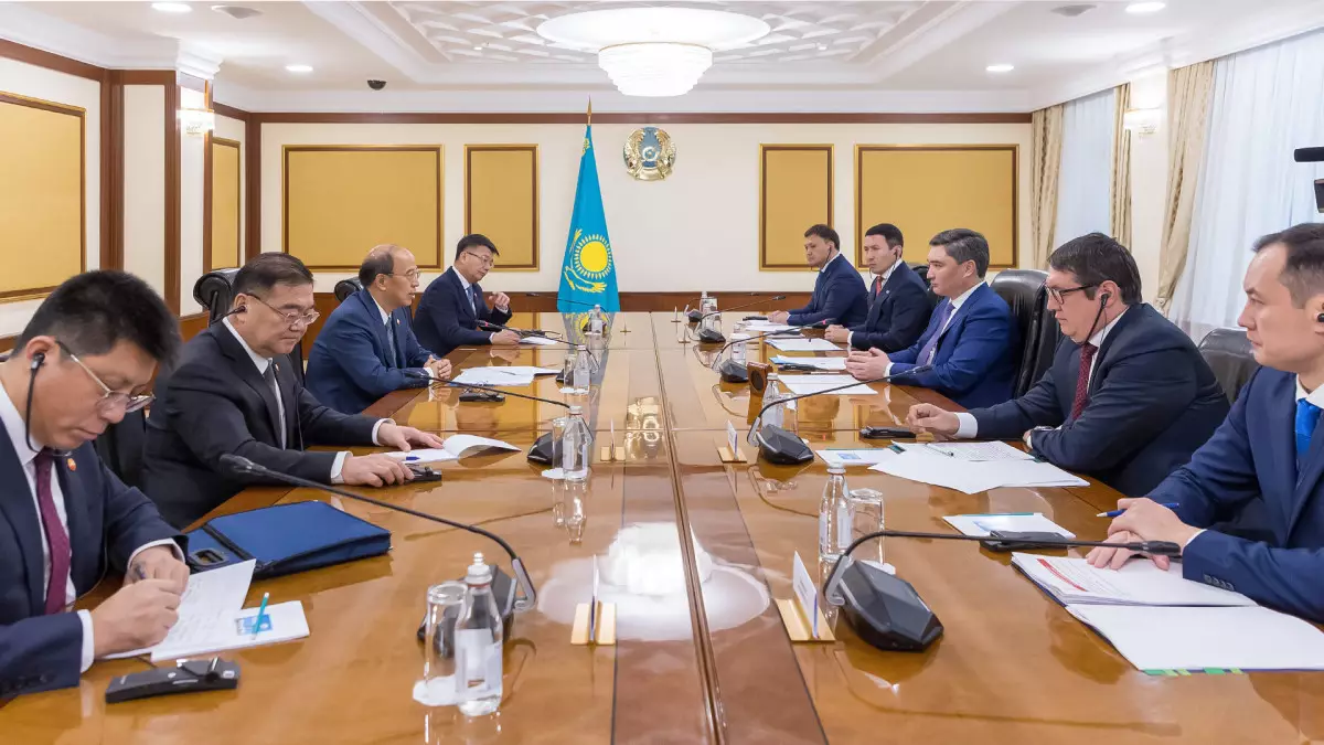 Олжас Бектенов обсудил с главой CNPC углубление сотрудничества в энергетической сфере