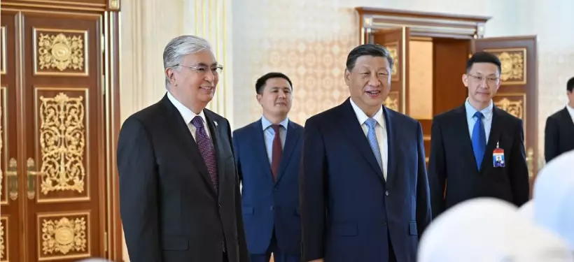 Си Цзиньпинь с рабочим визитом прибыл в Казахстан