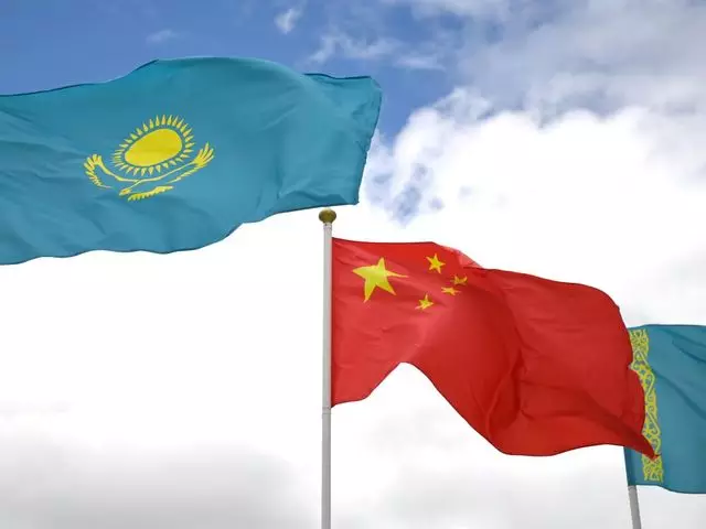 Си Цзиньпин обратился к казахстанцам