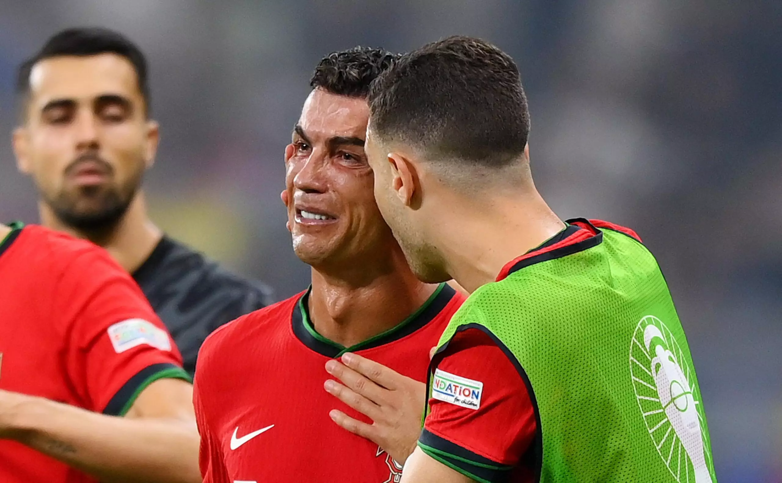 Роналду сообщил о печали и радости после матча Евро со Словенией