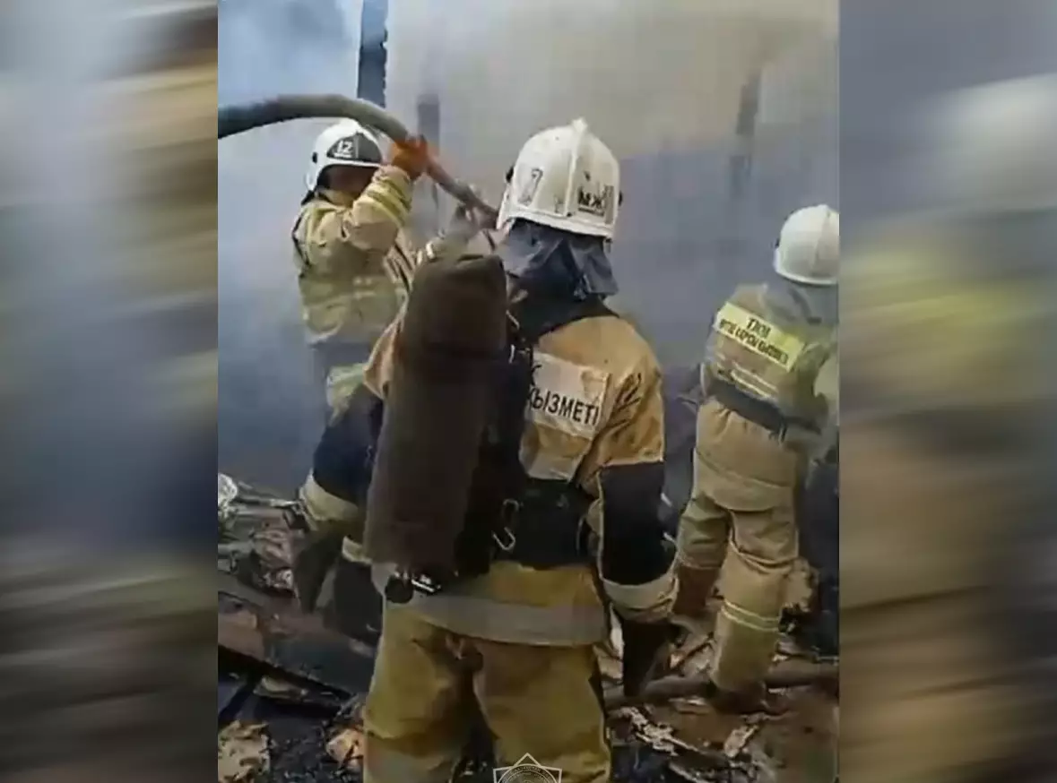 Баня горела в одном из жилых домов в Алматы