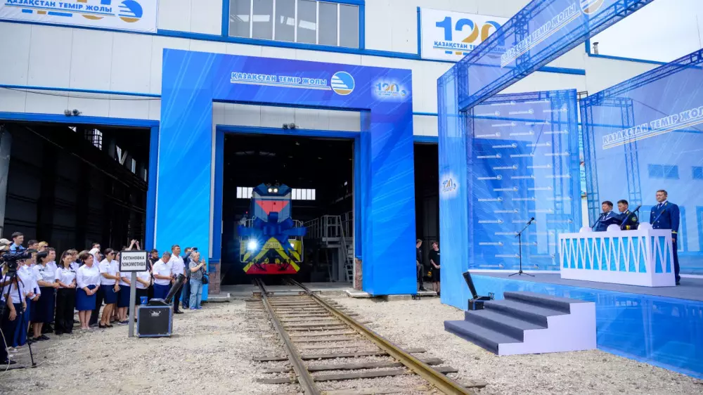 Первые маневровые локомотивы по соглашению КТЖ и CRRC поступили на станцию Алтынколь