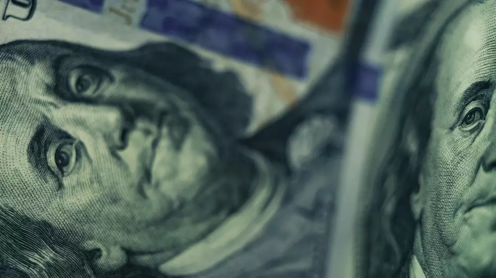 Курс доллара снизился на 3 тенге в Казахстане