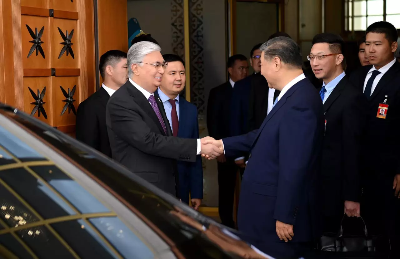 Президент Касым-Жомарт Токаев встретил Председателя Китайской Народной Республики Си Цзиньпина