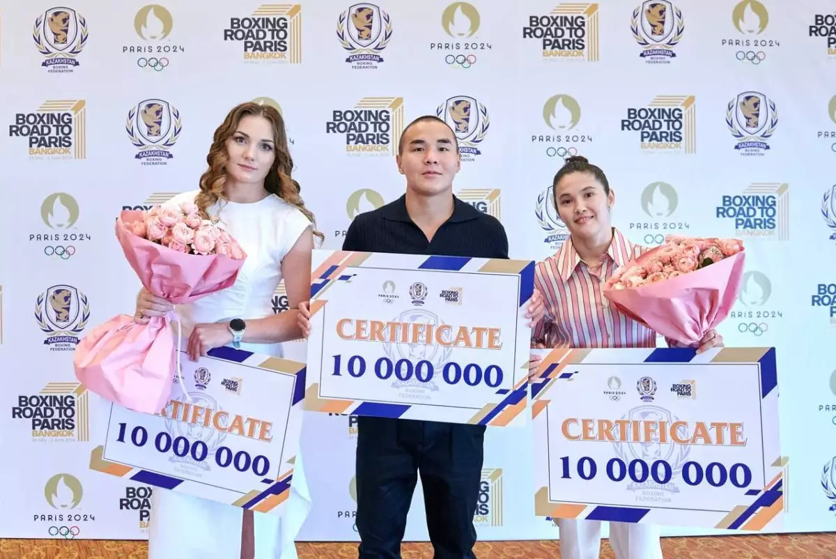 Казахстанские боксёры получили миллионные премии перед поездкой на Олимпиаду