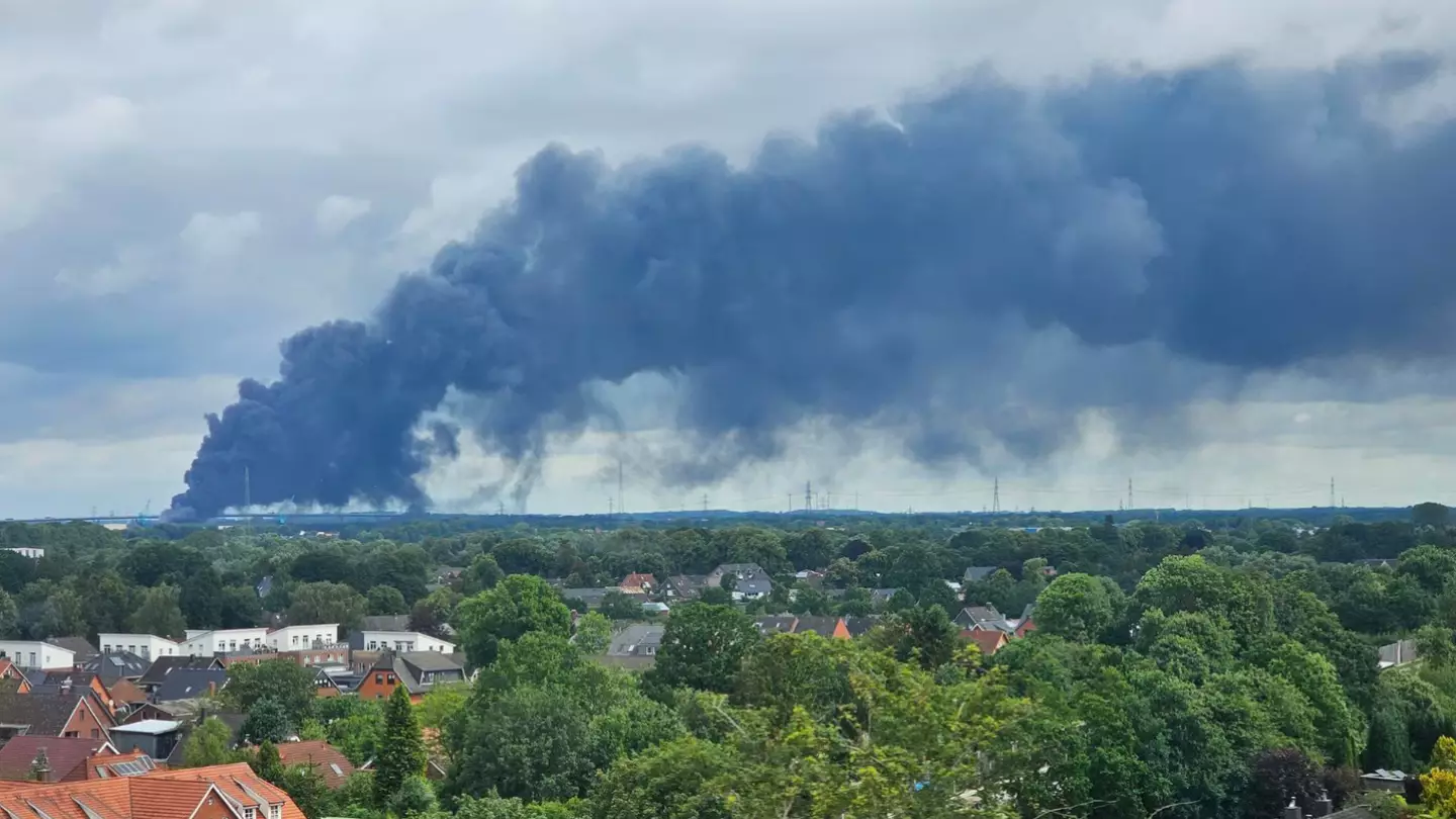 В Германии горит верфь Люрссен, ее тушат около 300 пожарных