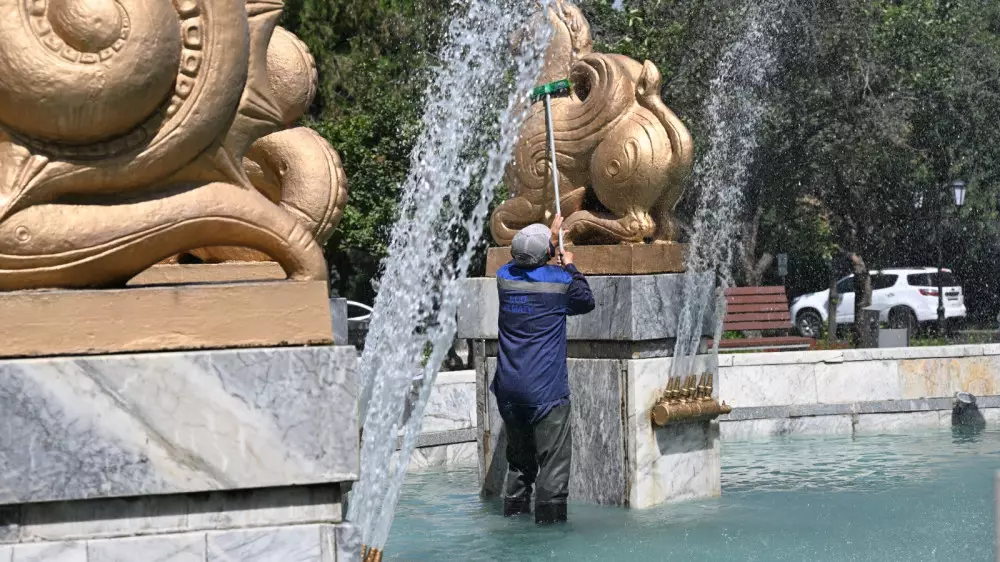 Два частных фонтана в Алматы могут передать городу