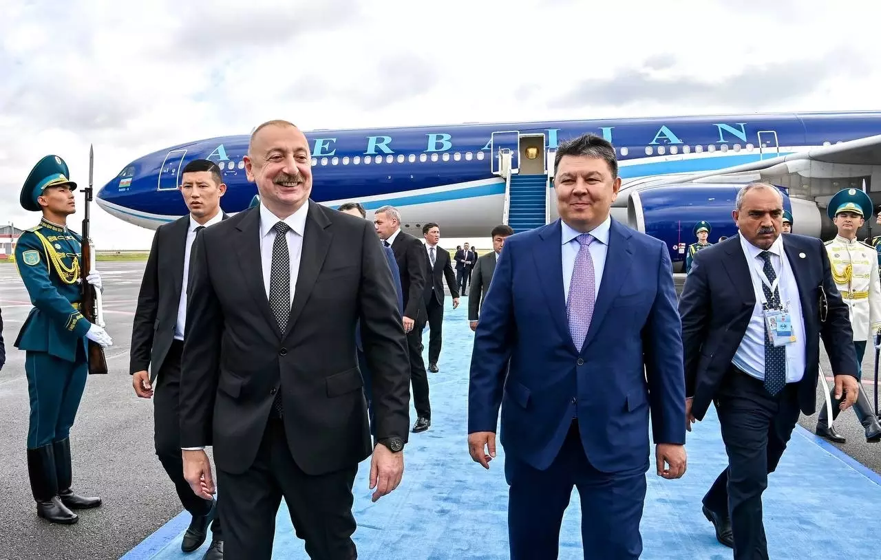 Президент Азербайджана прибыл на саммит ШОС в Астану