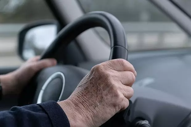 В России решили ввести обязательное медосвидетельствование для водителей старше 80 лет