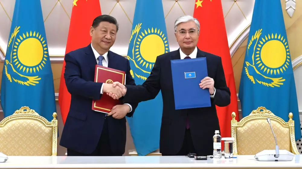 Минералы, перевозки и цифровая валюта: Казахстан и Китай подписали больше 30 документов