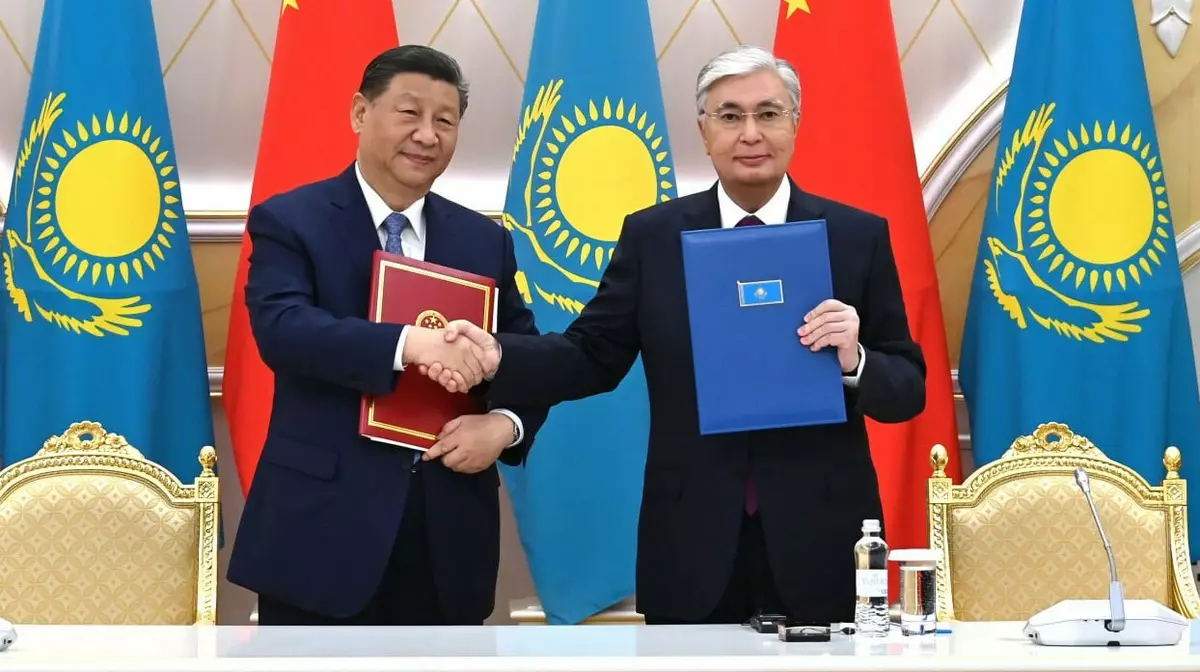 Токаев и Си Цзиньпин подписали Совместное заявление и ряд важных документов