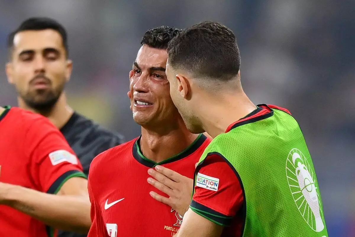 Скандал на Евро-2024: Сотрудники стадиона избили болельщика после промаха Роналду