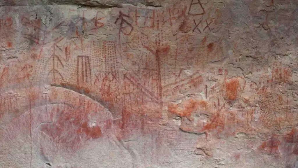 Ранее такого не встречали: ученые нашли рисунки неизвестной цивилизации