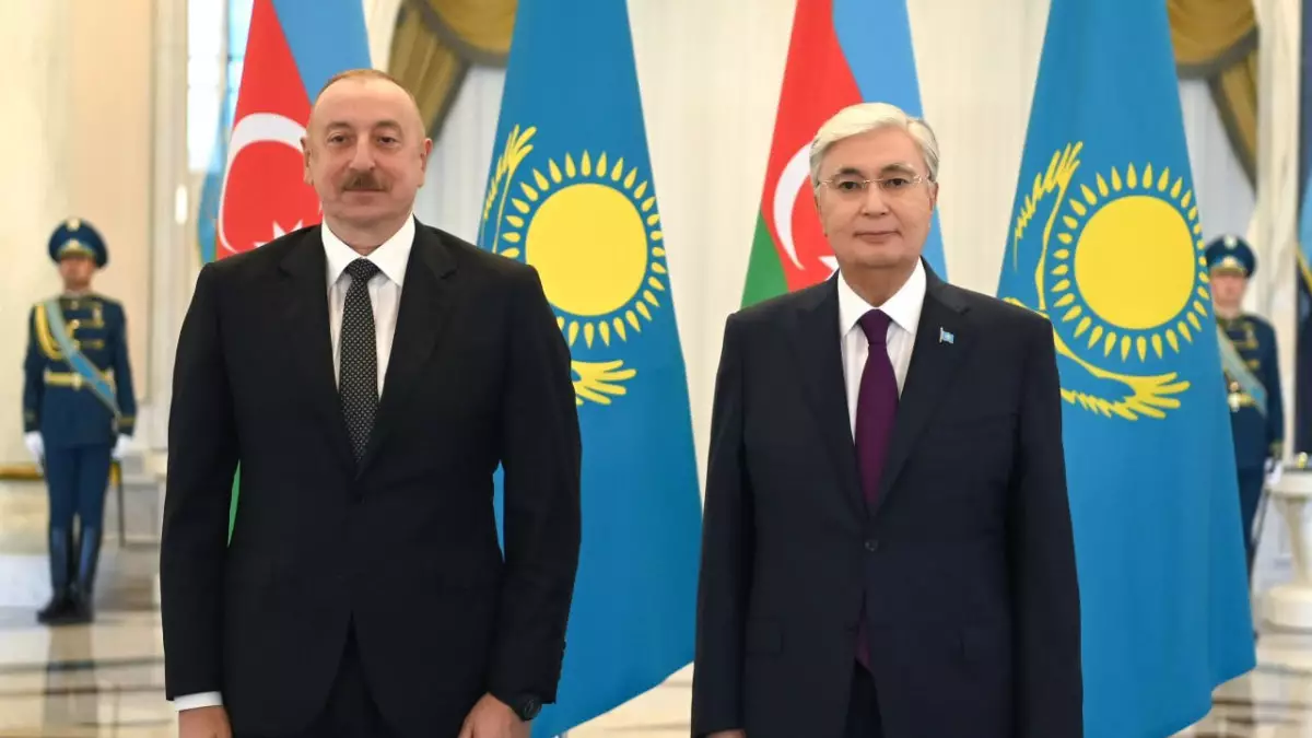 Касым-Жомарт Токаев и Ильхам Алиев обсудили ход реализации совместных проектов