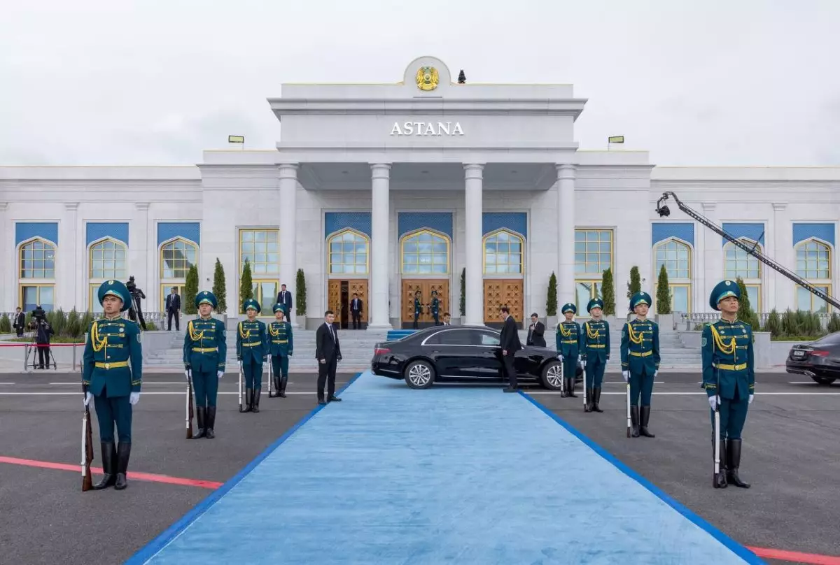 ШЫҰ Саммиті: Астанаға қай елдің басшылары келді?