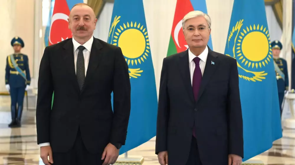 Токаев встретился с президентом Азербайджана