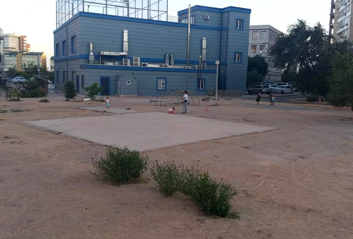 Зачем демонтировали детскую площадку в центре Актау