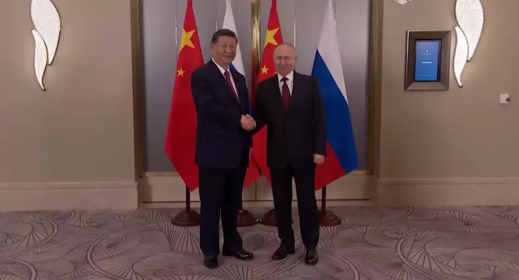 Путин и Си Цзиньпин провели переговоры на полях саммита ШОС в Астане  