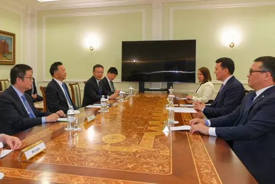 Ерлан Карин встретился с главой Медиакорпорации Китая Шэнь Хайсюном