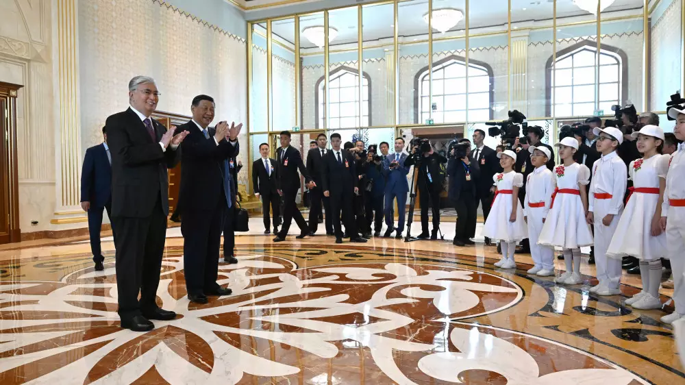 Китайский лидер Си Цзиньпин в Астане. Главные причины торжественного приема