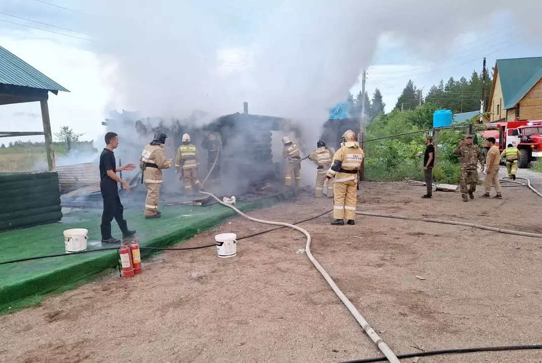 Баня загорелась в зоне отдыха в Акмолинской области