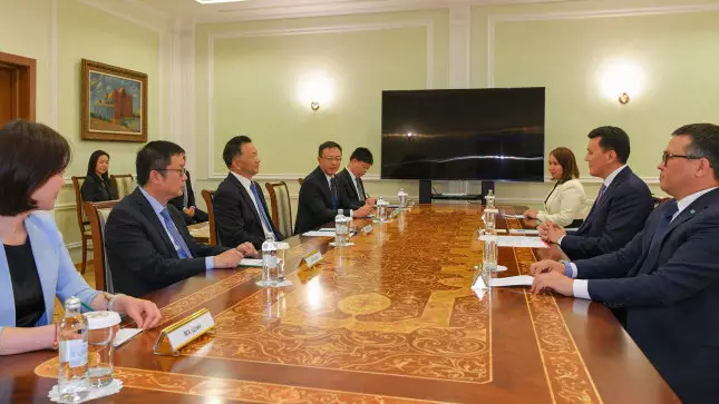 Ерлан Карин встретился с главой Медиакорпорации Китая Шэнь Хайсюном