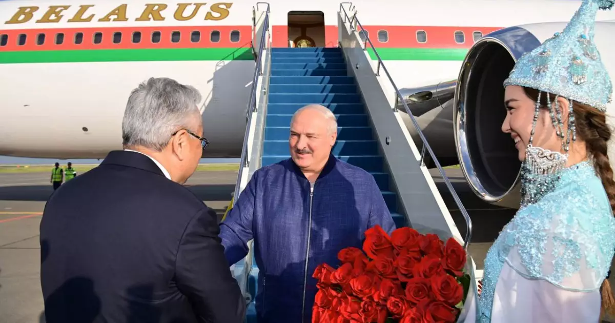   Александр Лукашенко ШЫҰ саммитіне қатысу үшін Астанаға келді   
