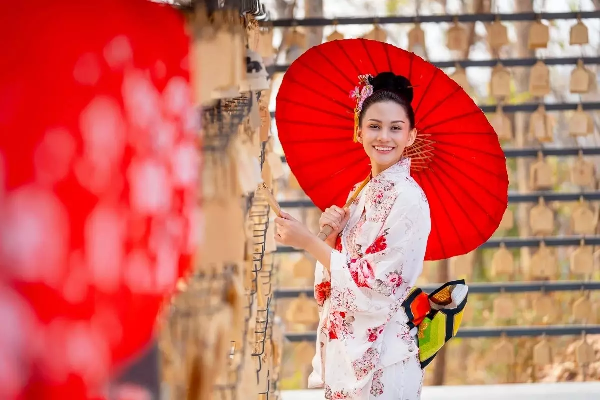 Жених не нужен: в Японии стали проводить необычные свадьбы
