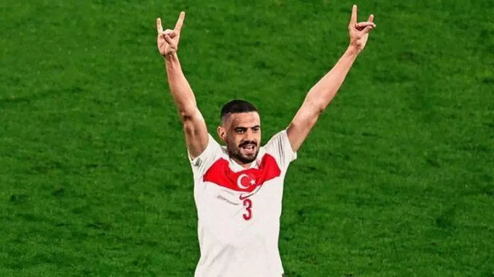 Футболист сборной Турции спровоцировал скандал на Евро-2024, показав "волчий жест"
