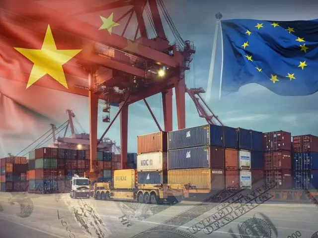 ЕС хочет ограничить поставки дешевых китайских товаров за счет пошлин