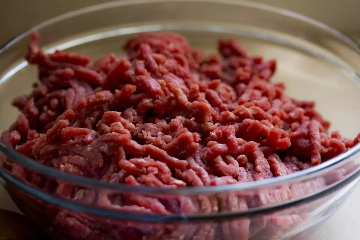 Минсельхоз опроверг фейк о ввозе в Казахстан зараженного бешенством мяса
