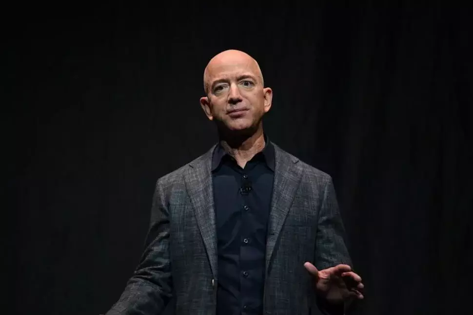 Джефф Безос продаст акции Amazon за 5 миллиардов долларов 