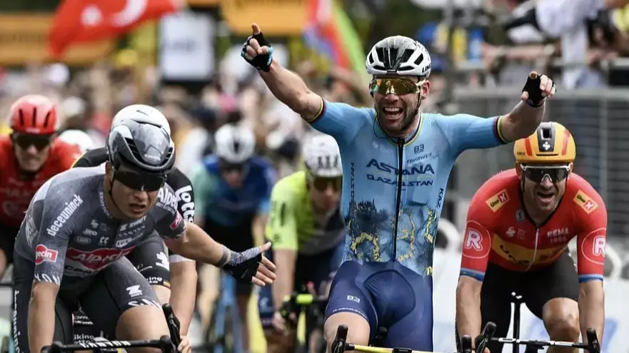 Велогонщик из Казахстана побил рекорд на «Тур де Франс»