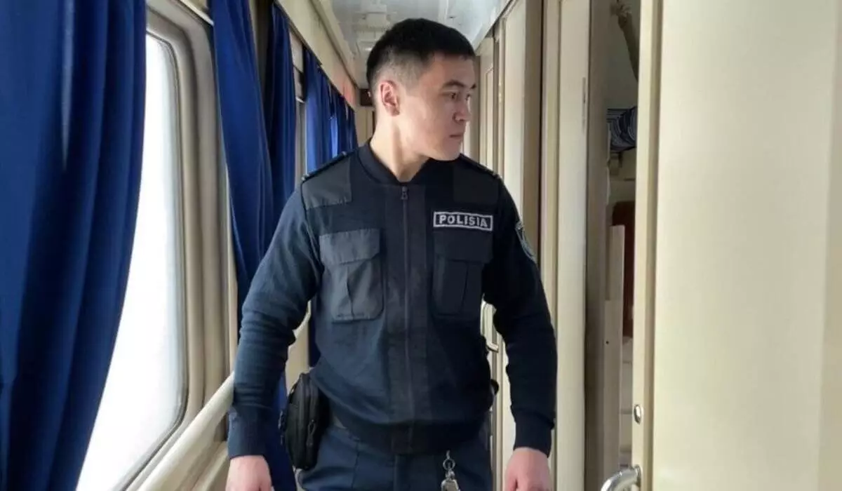 Больше 3 тысяч казахстанцев наказали за пьянство в поездах, аэропортах и на вокзалах