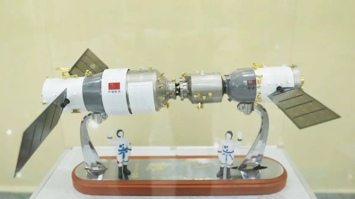 Алматыда қазақ-қытай университтері ғарышқа спутник ұшырады