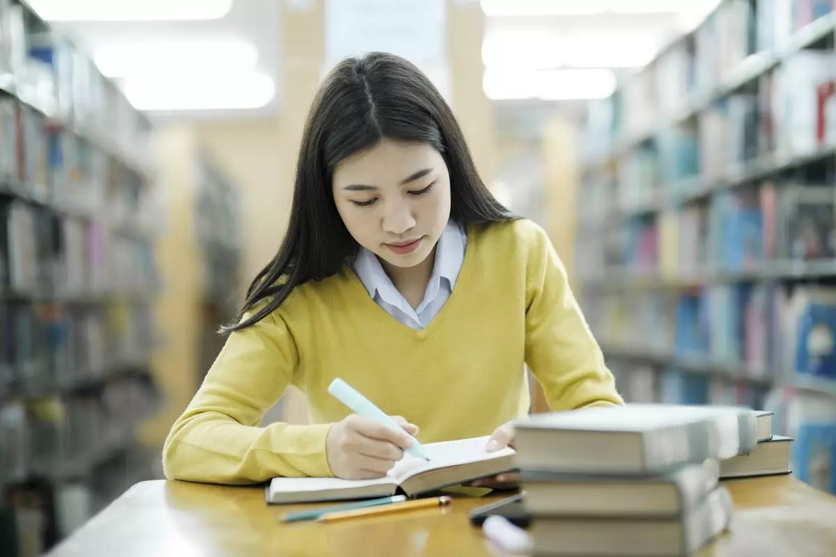 Китайский язык станут изучать в ведущих университетах Казахстана