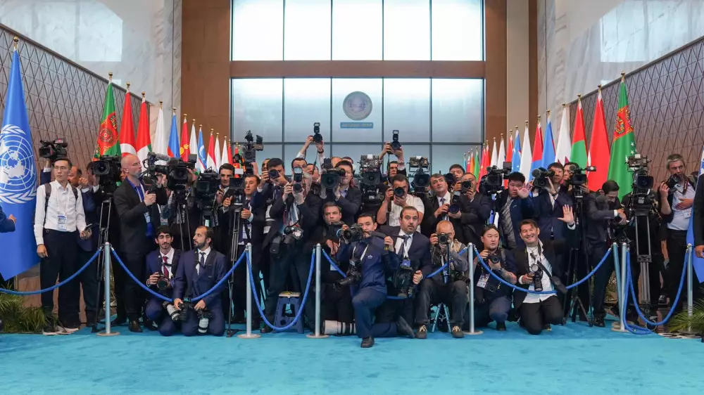 Более 100 мировых СМИ освещают саммит ШОС в Астане