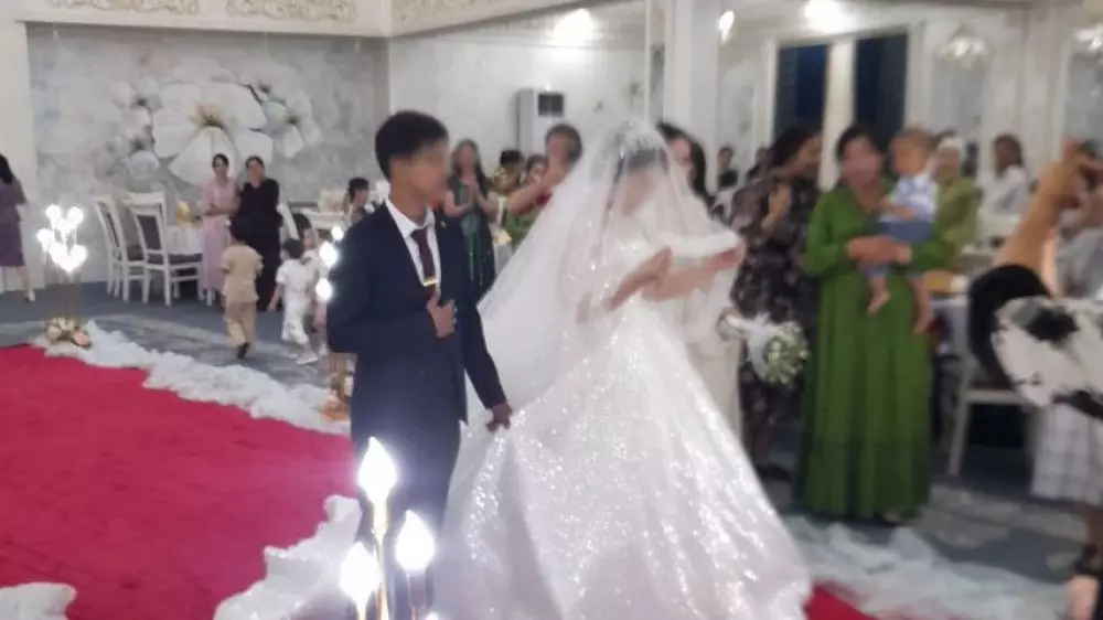 Свадьба несовершеннолетних в Узбекистане: родителей привлекли к ответственности