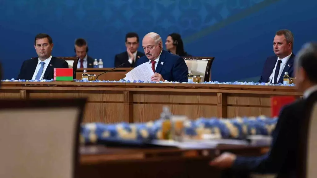 Лукашенко предложил ШОС создавать альтернативу доллару
