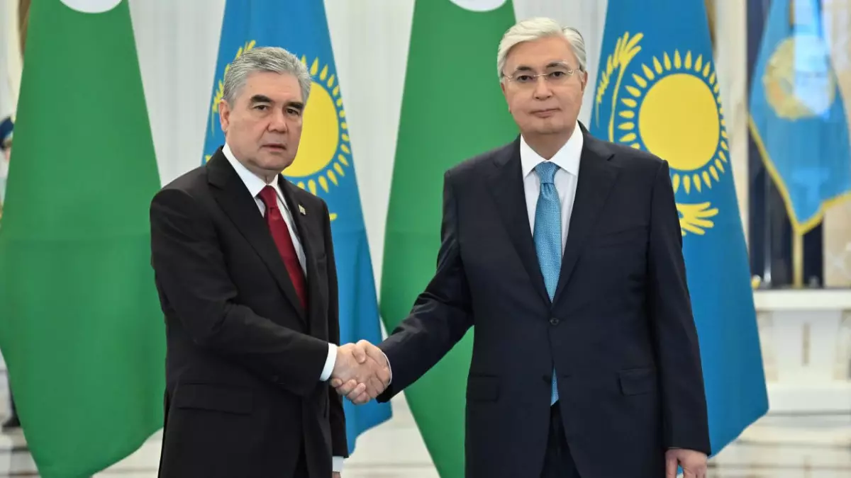 Президент провел встречу с Председателем Халк Маслахаты Туркменистана