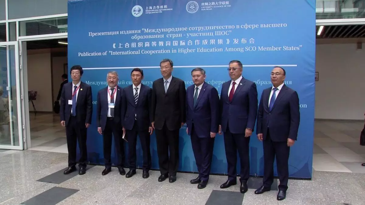 Казахстан и Китай запустят совместный микроспутник в космос
