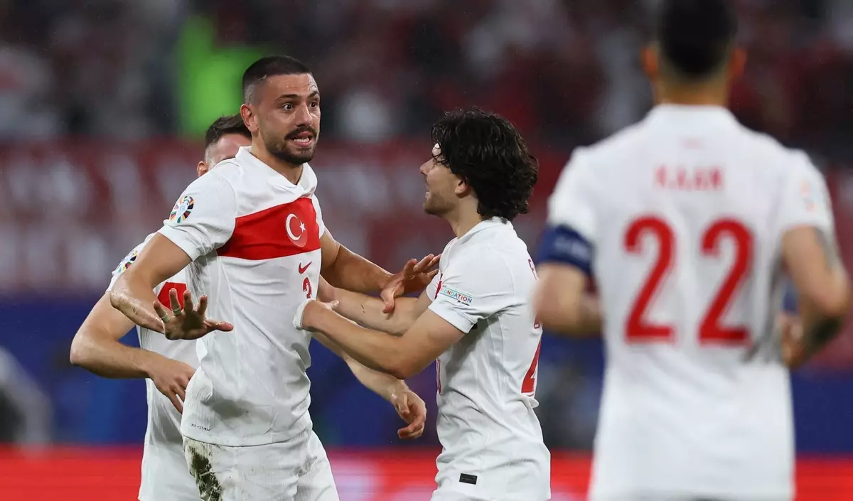 Турецкая футбольная федерация обратилась в CAS после дисквалификации Демирала