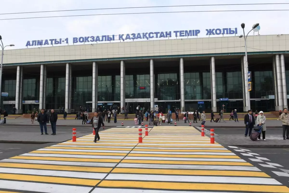 Искусственный дефицит: в Алматы незаконно перепродавали билеты