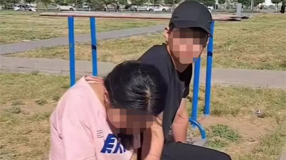 "Издеваетесь над девушкой": полиция Астаны завела дело из-за видео в соцсетях
