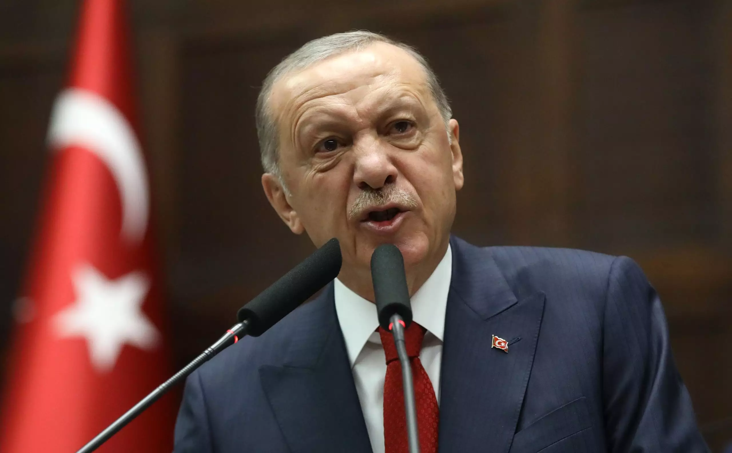 Эрдоган возмутился дисквалификацией игрока Турции за жест националистов