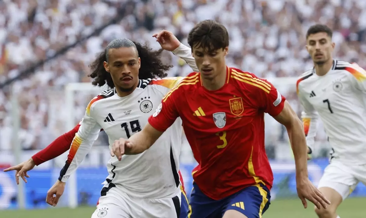 Защитник сборной Испании Ле Норман не сыграет в полуфинале Евро-2024