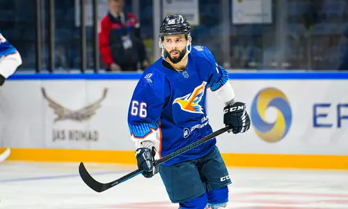 Клуб чемпионата Казахстана продлил контракты с двумя хоккеистами